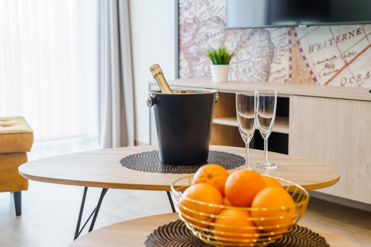 Perlowa Przystan Rent - Classic Gold & Silver Apartman Kołobrzeg Kültér fotó